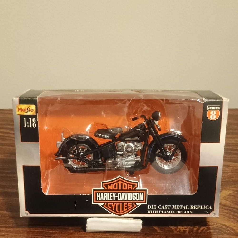 Maisto Harley Davidson Black 1948 FL Panhead Die Cast 1:18